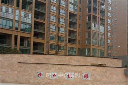 园博御园3室2厅2卫81万114.4m2精装修证满两年出售